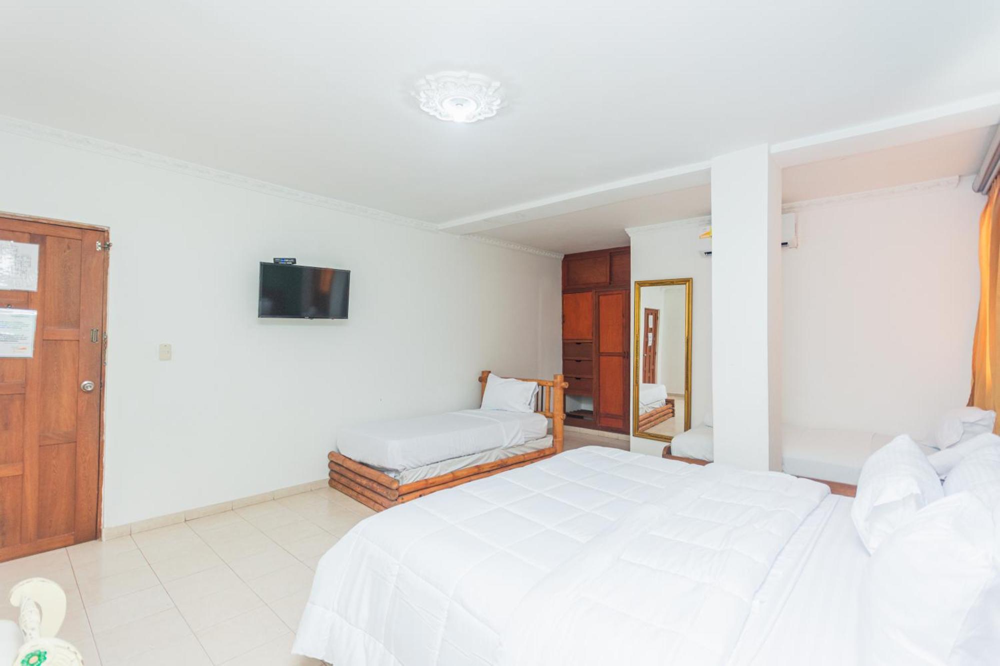 Hotel Baluarte Coast 3*
