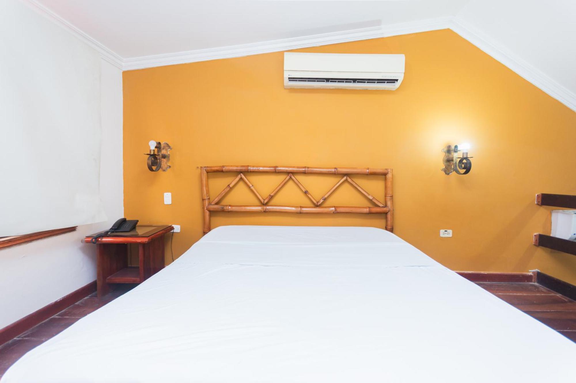 Hotel Baluarte Coast 3*